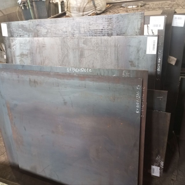 Лист стальной горячекатаный